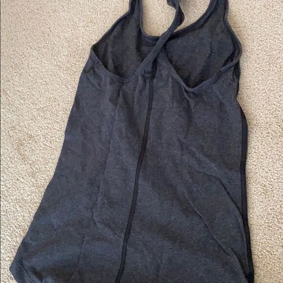 Lululemon grey racer back size 2 - Picture 4 of 4